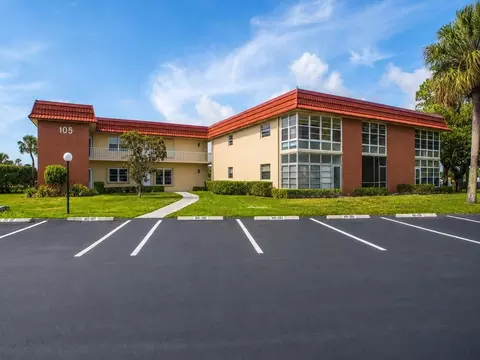 105 Spring Lake Ct #102, Vero Beach, FL 32962