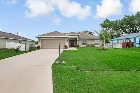 367 SW Grimaldo Ter, Port Saint Lucie, FL 34984