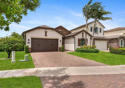8259 Grand Prix Ln, Boynton Beach, FL 33472