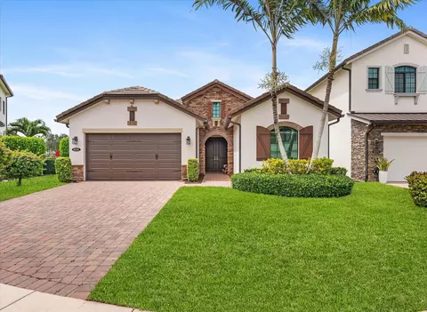 8259 Grand Prix Ln, Boynton Beach, FL 33472