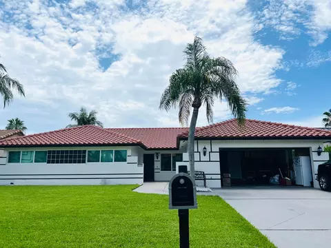6440 Olde Moat Way, Davie, FL 33331