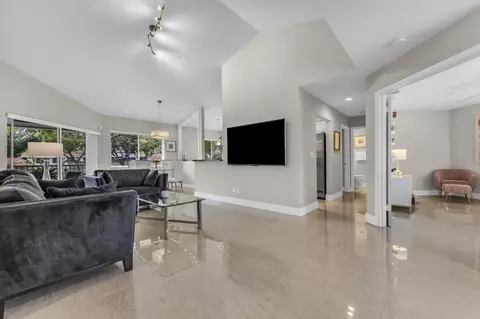 994 NW 93rd Ave, Plantation, FL 33324