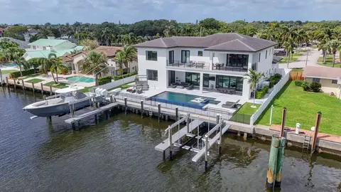 824 Shore Dr, North Palm Beach, FL 33408