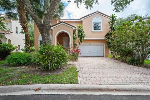 2110 NW 75th Way, Pembroke Pines, FL 33024