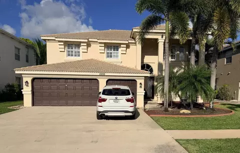 2285 Ridgewood Cir, Royal Palm Beach, FL 33411