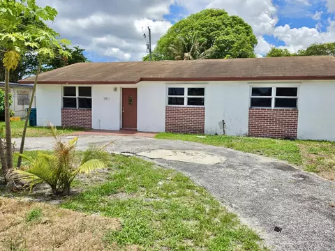 1216 Giller Ave, Mangonia Park, FL 33407
