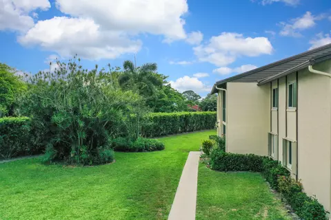 5930 Whispering Pine Way, Greenacres, FL 33463