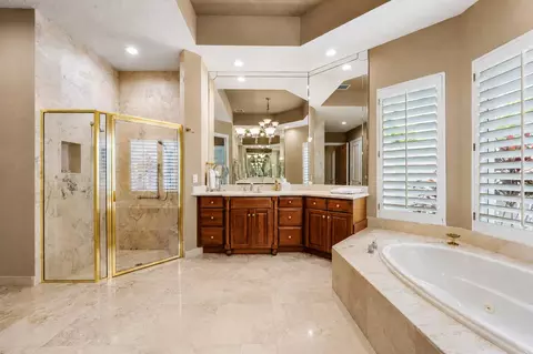 Bath - 47 River Dr, Tequesta, FL 33469 photo 3 of 7