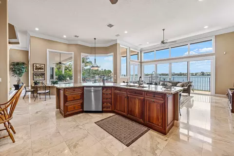 Kitchen - 47 River Dr, Tequesta, FL 33469 photo 4 of 4