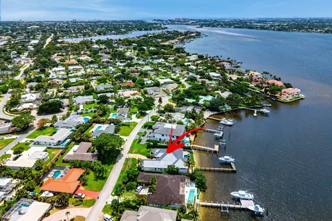View/Area - 47 River Dr, Tequesta, FL 33469 photo 2 of 12