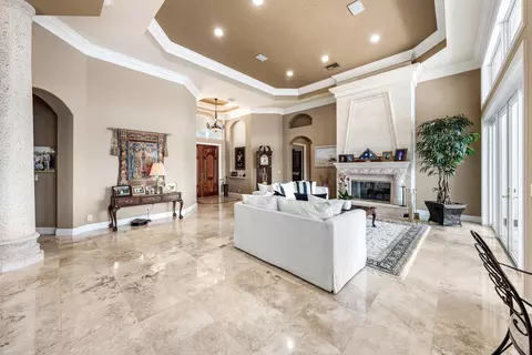 Living - 47 River Dr, Tequesta, FL 33469 photo 2 of 5
