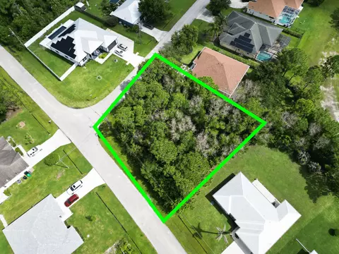 5475 NW Cambo Ct, Port St Lucie, FL 34986