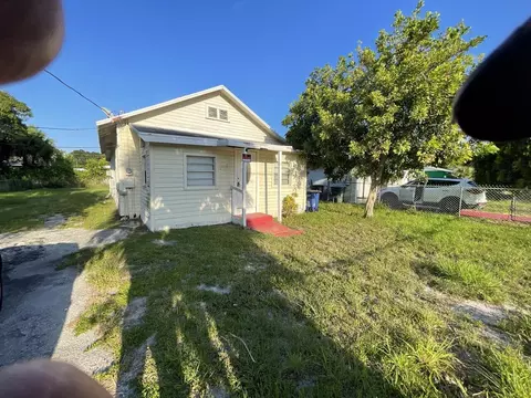 1610 N 14th St, Fort Pierce, FL 34950
