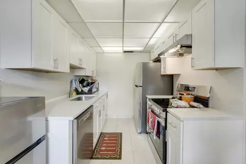 Kitchen - 1011 Exeter, Boca Raton, FL 33434 photo 1 of 3