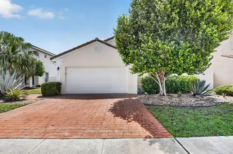 7642 N Blue Spring Dr, Parkland, FL 33067