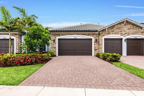 7642 N Blue Spring Dr, Parkland, FL 33067