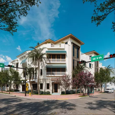 102 SE 5th Ave #2, Delray Beach, FL 33483