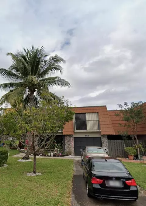 11047 SW 15th Mnr, Davie, FL 33324