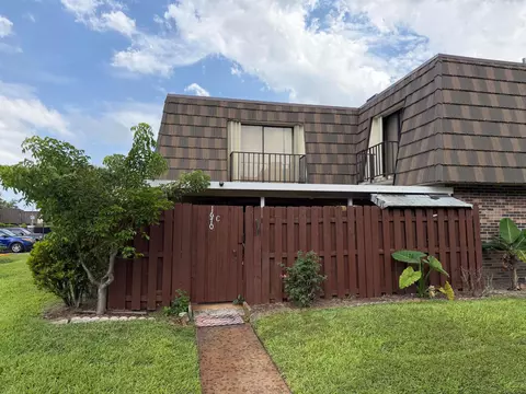 1670 Forest Lakes Cir #C, West Palm Beach, FL 33406