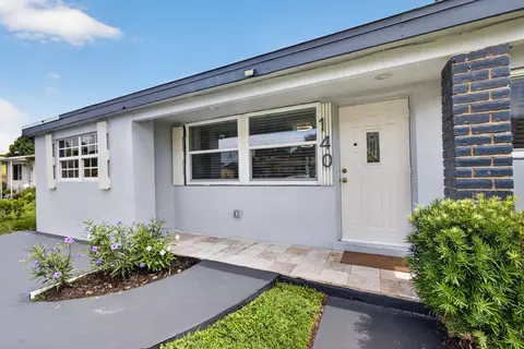 140 W 31st Ct, Riviera Beach, FL 33404