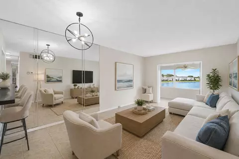 1116 Lake Ter #207, Boynton Beach, FL 33426