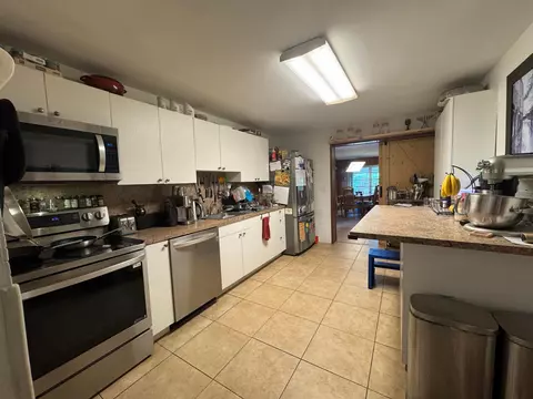 5726 Douglas St, Hollywood, FL 33021