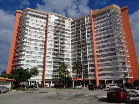 1301 NE Miami Gardens Dr #605W, Miami, FL 33179