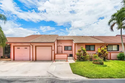 120 Mayfair Ln, Boynton Beach, FL 33426