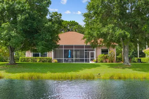 1534 SW Mockingbird Cir, Port Saint Lucie, FL 34986