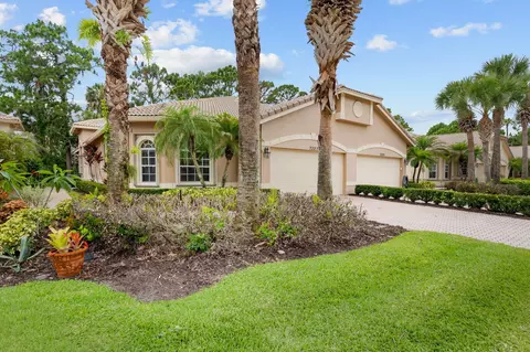 7327 Sea Pines Ct, Port Saint Lucie, FL 34986