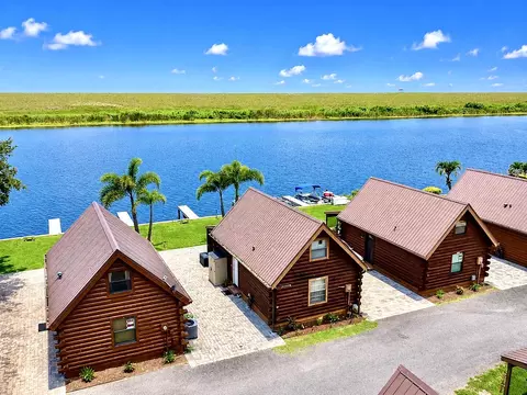 8346 Us-441 #10, Okeechobee, FL 34974