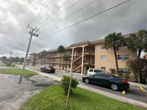 4191 NW 26th St #371, Lauderhill, FL 33313