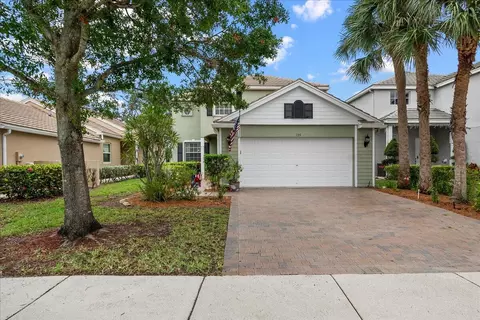 135 Hamilton Ter, West Palm Beach, FL 33414