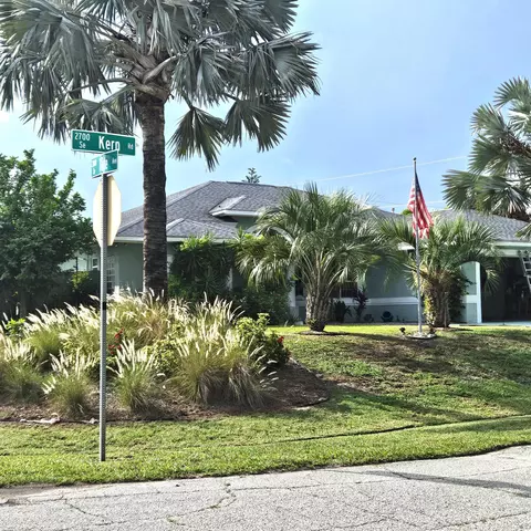 2720 SE Kern Rd, Port Saint Lucie, FL 34984