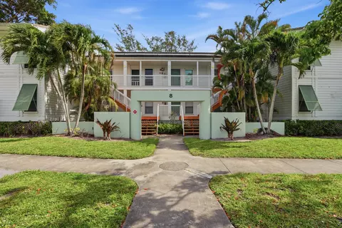 250 Cypress Point Dr, Palm Beach Gardens, FL 33418
