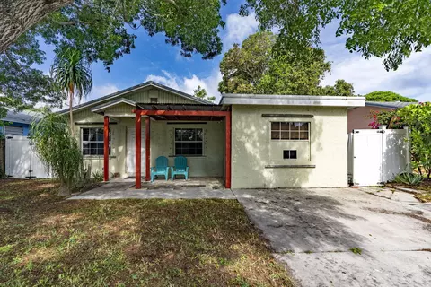 505 NW 7th Ct, Boynton Beach, FL 33426