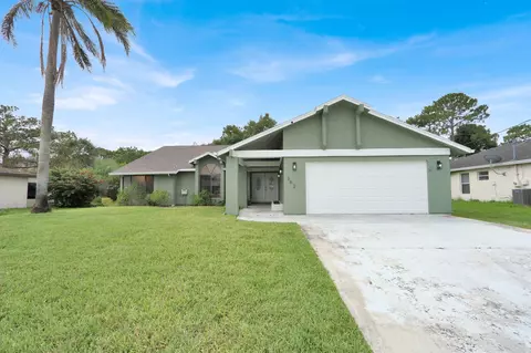 362 SE Crosspoint Dr, Port Saint Lucie, FL 34983