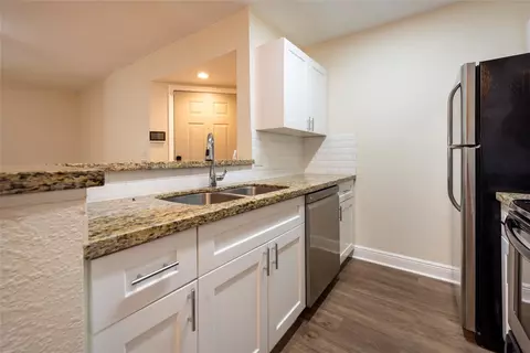 2906 S University Dr #10104, Davie, FL 33328