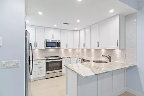 Kitchen - Undisclosed, Jupiter, FL 33477 photo 1 of 5