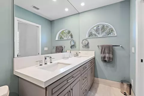Bath - Undisclosed, Jupiter, FL 33477 photo 4 of 7