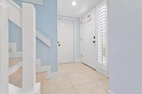 Entry Way - Undisclosed, Jupiter, FL 33477 photo 1 of 1