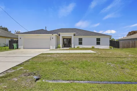 1049 SW Paar Dr, Port Saint Lucie, FL 34953