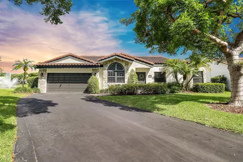 5171 NW 64th Dr, Coral Springs, FL 33067