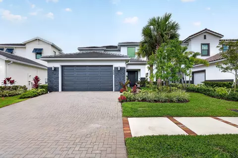 329 SE Fascino Cir, Port Saint Lucie, FL 34984