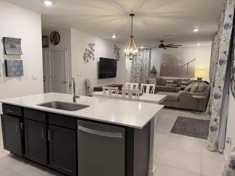 1325 NE 2nd Ct, Homestead, FL 33033