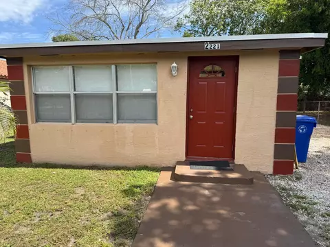 2221 NW 6th Ct, Fort Lauderdale, FL 33311
