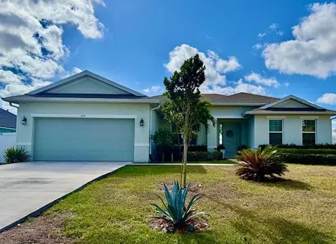 424 SW Ridgecrest Dr, Port Saint Lucie, FL 34953