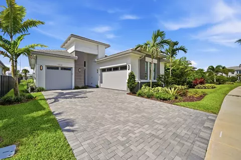 13128 Feathering Way, Palm Beach Gardens, FL 33412