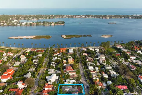 233 Almeria Rd, West Palm Beach, FL 33405