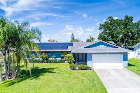 465 SE Asbury Ln, Port Saint Lucie, FL 34983